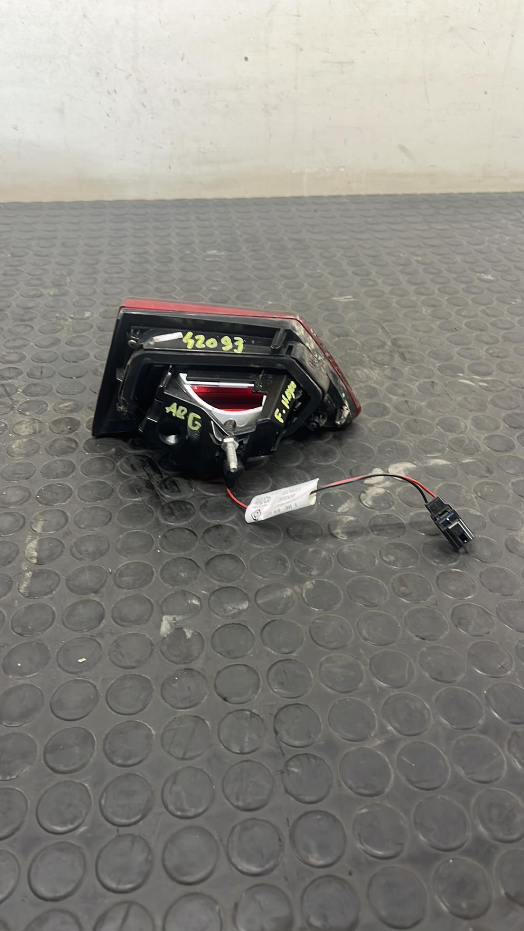 Feu arriere secondaire gauche (feux) RENAULT CLIO 4 PHASE 1  - 1
