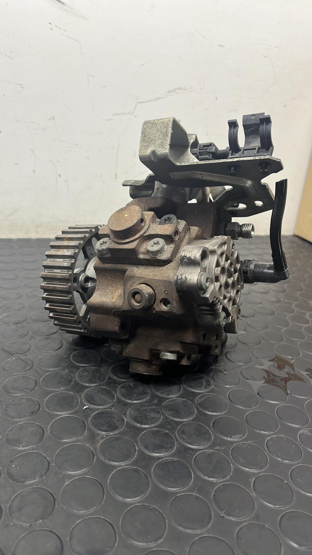 Pompe haute pression FORD FOCUS 2 PHASE 1 BREAK Diesel - 1