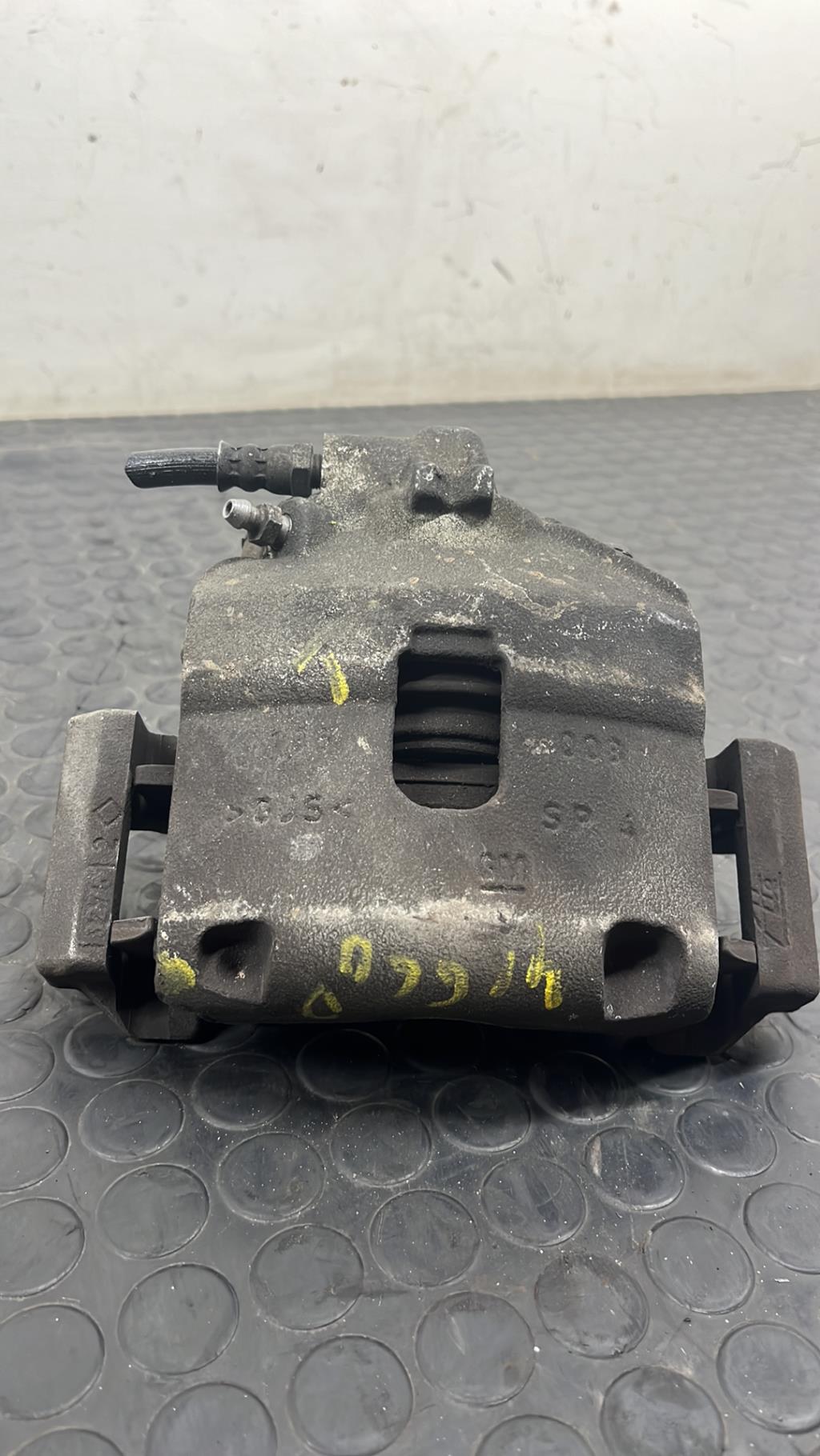 Etrier avant droit (freinage) OPEL CORSA E Essence - 1