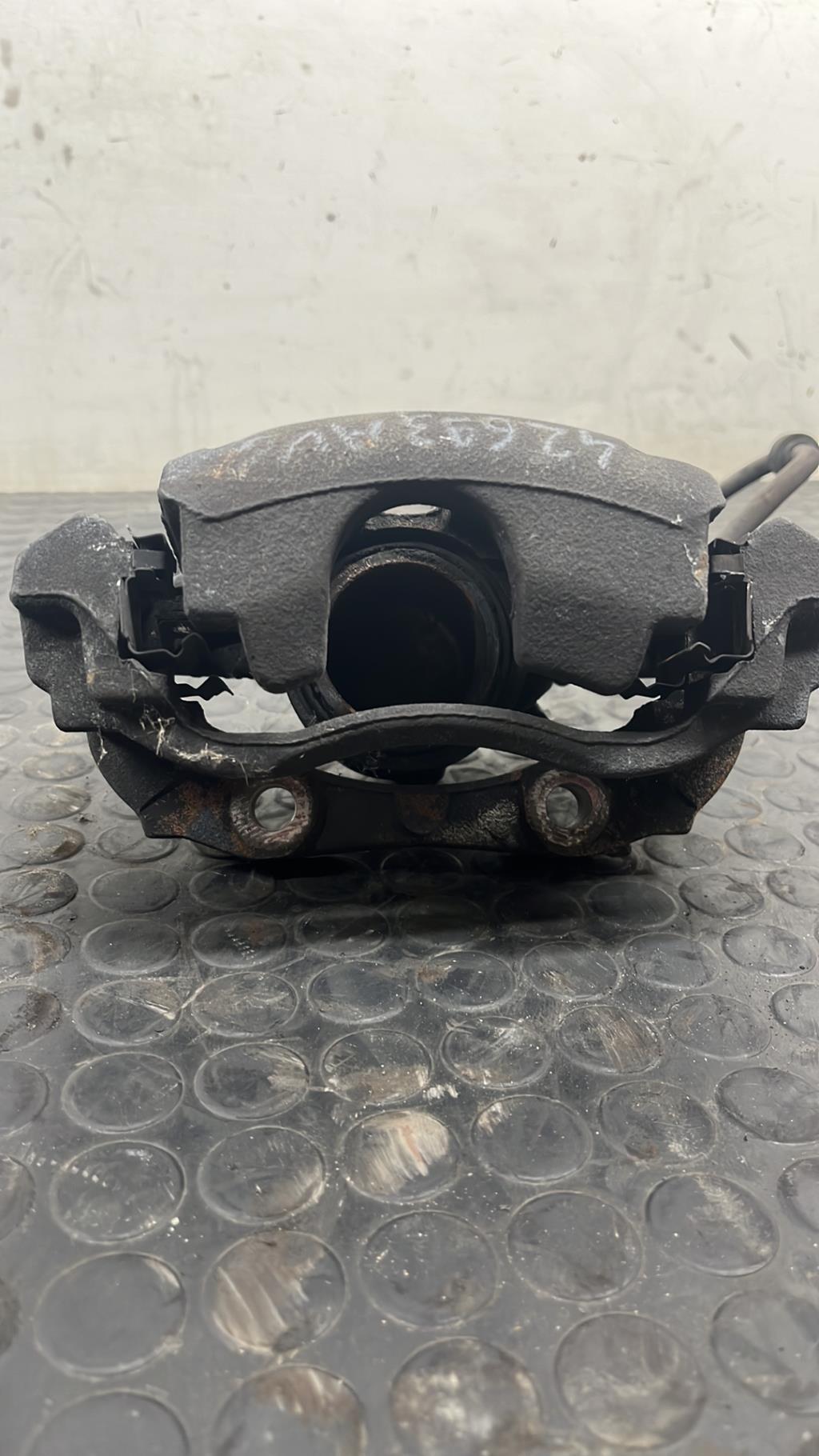 Etrier avant gauche (freinage) CITROEN C3 2  - 1