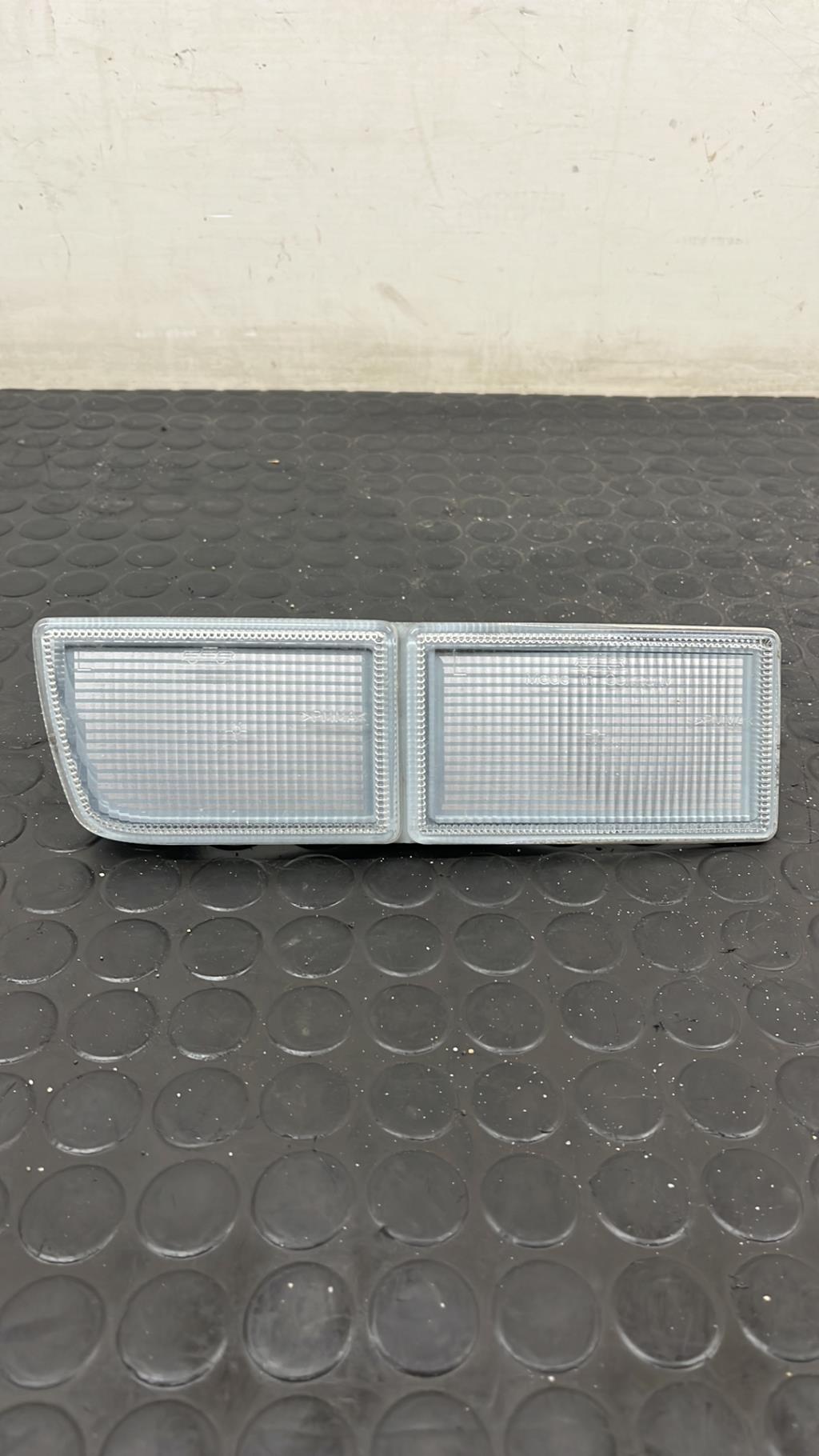 Feu factice avant gauche VOLKSWAGEN GOLF Diesel - 1