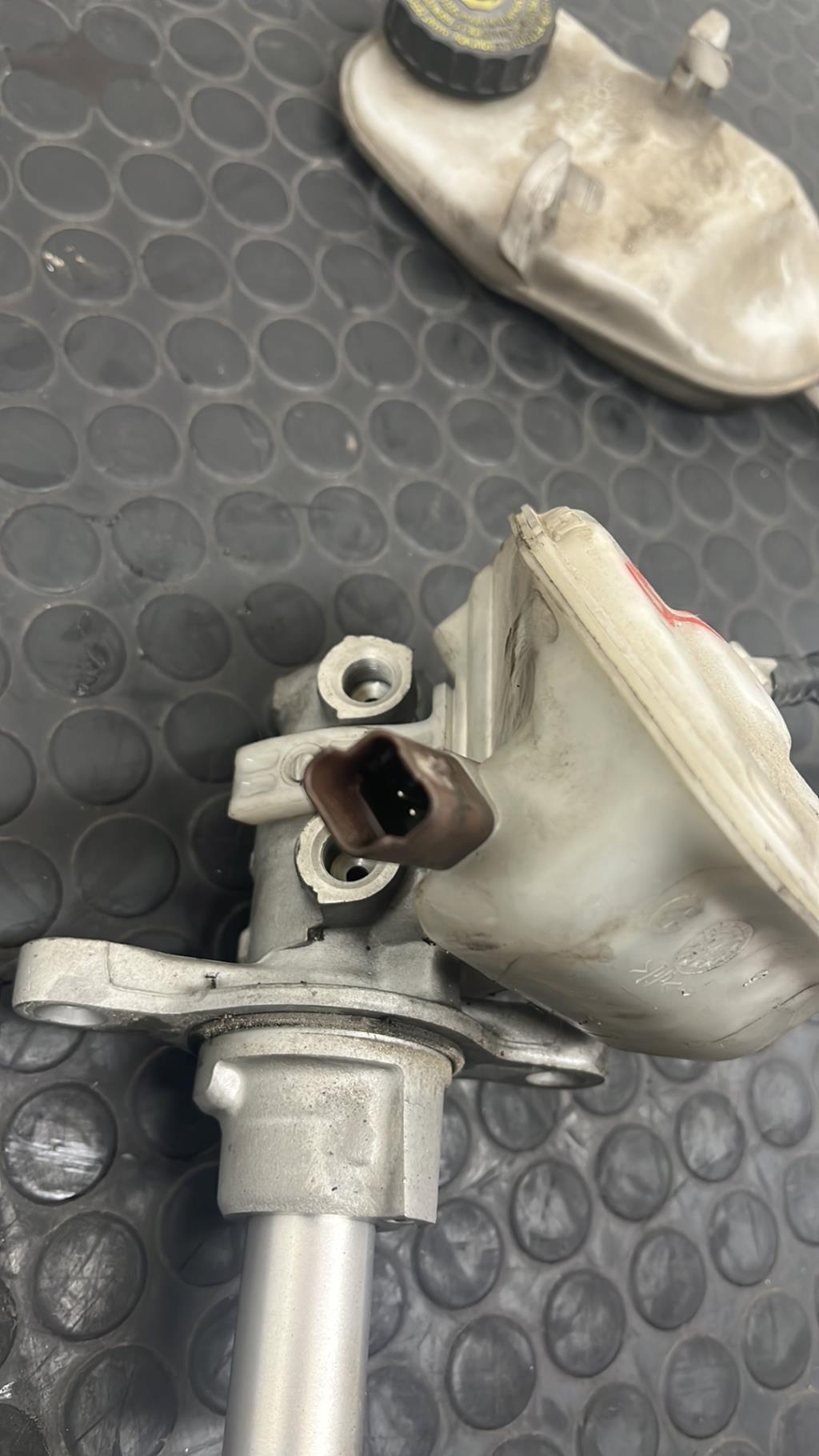 Maitre cylindre (freinage) CITROEN C4 1  - 1