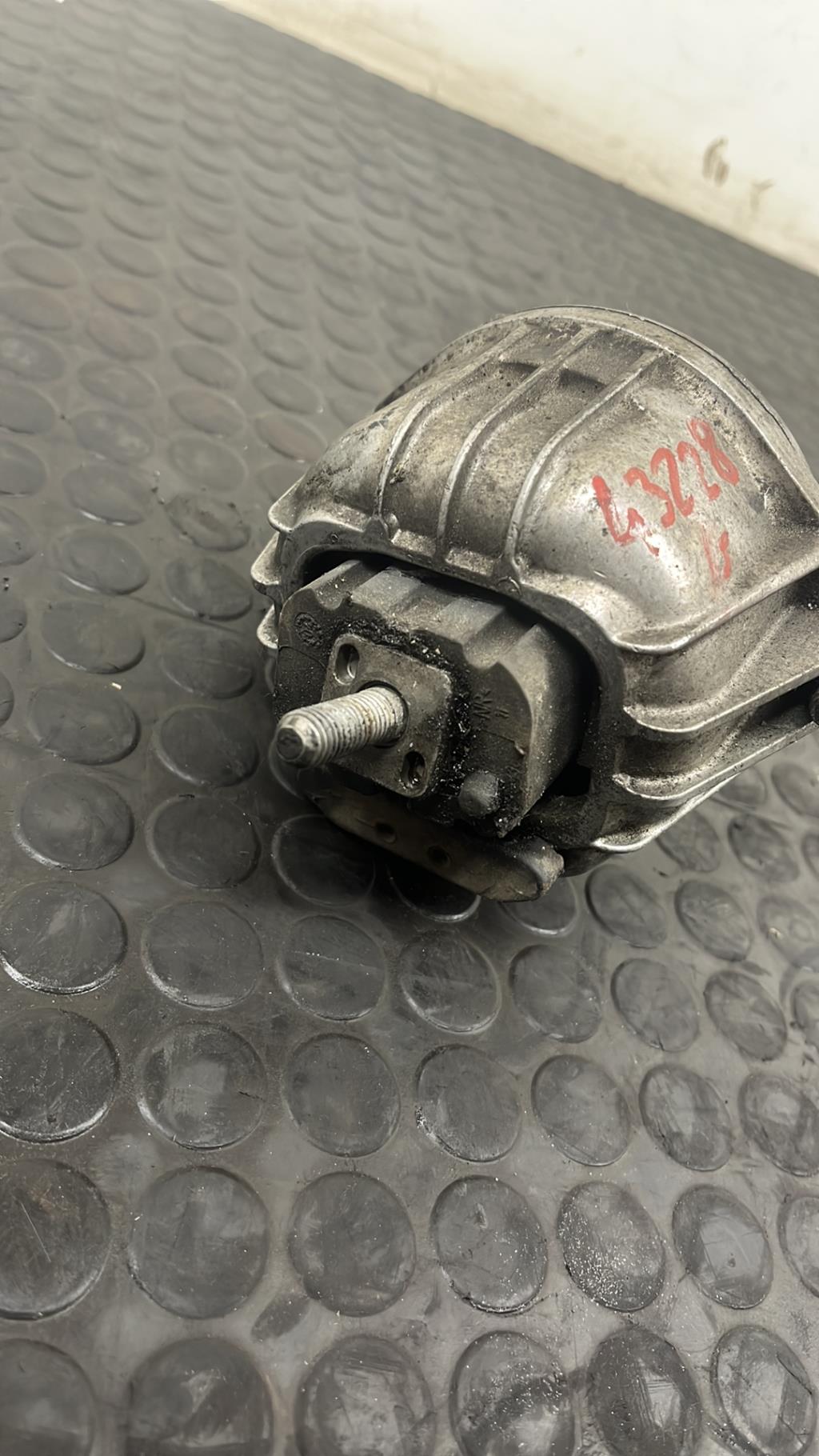 Support moteur gauche BMW SERIE 1 E87  - 1