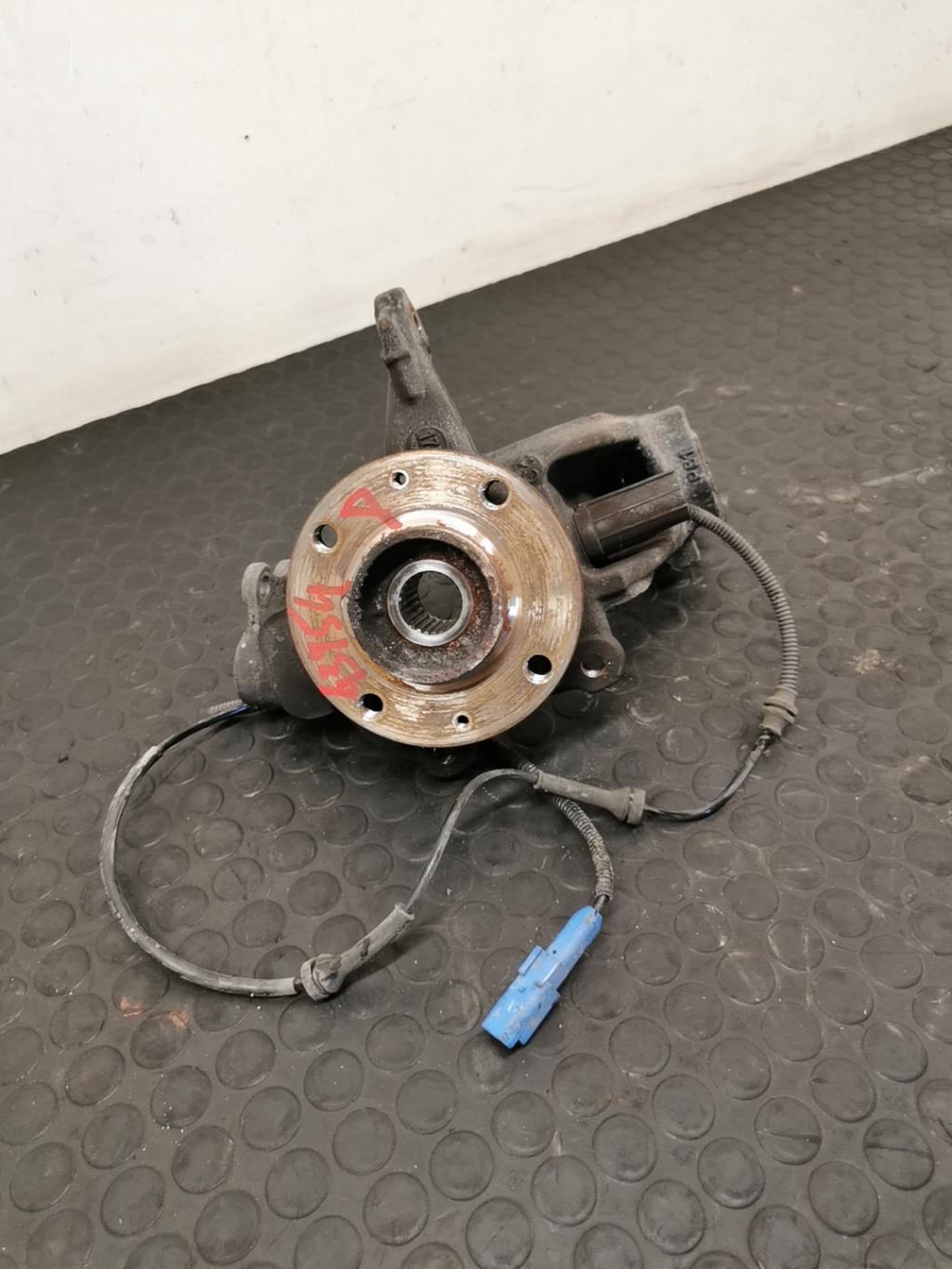 Moyeu avant droit DS DS3 PHASE 3 Diesel - 1