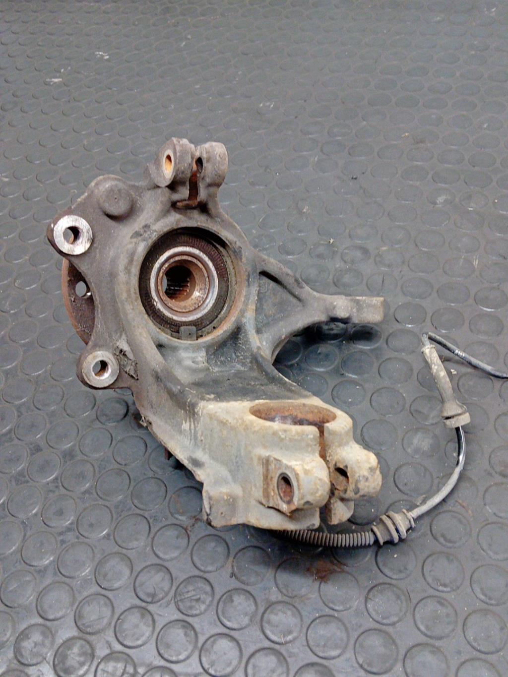 Moyeu avant gauche CITROEN C3 2 PHASE 2  - 1