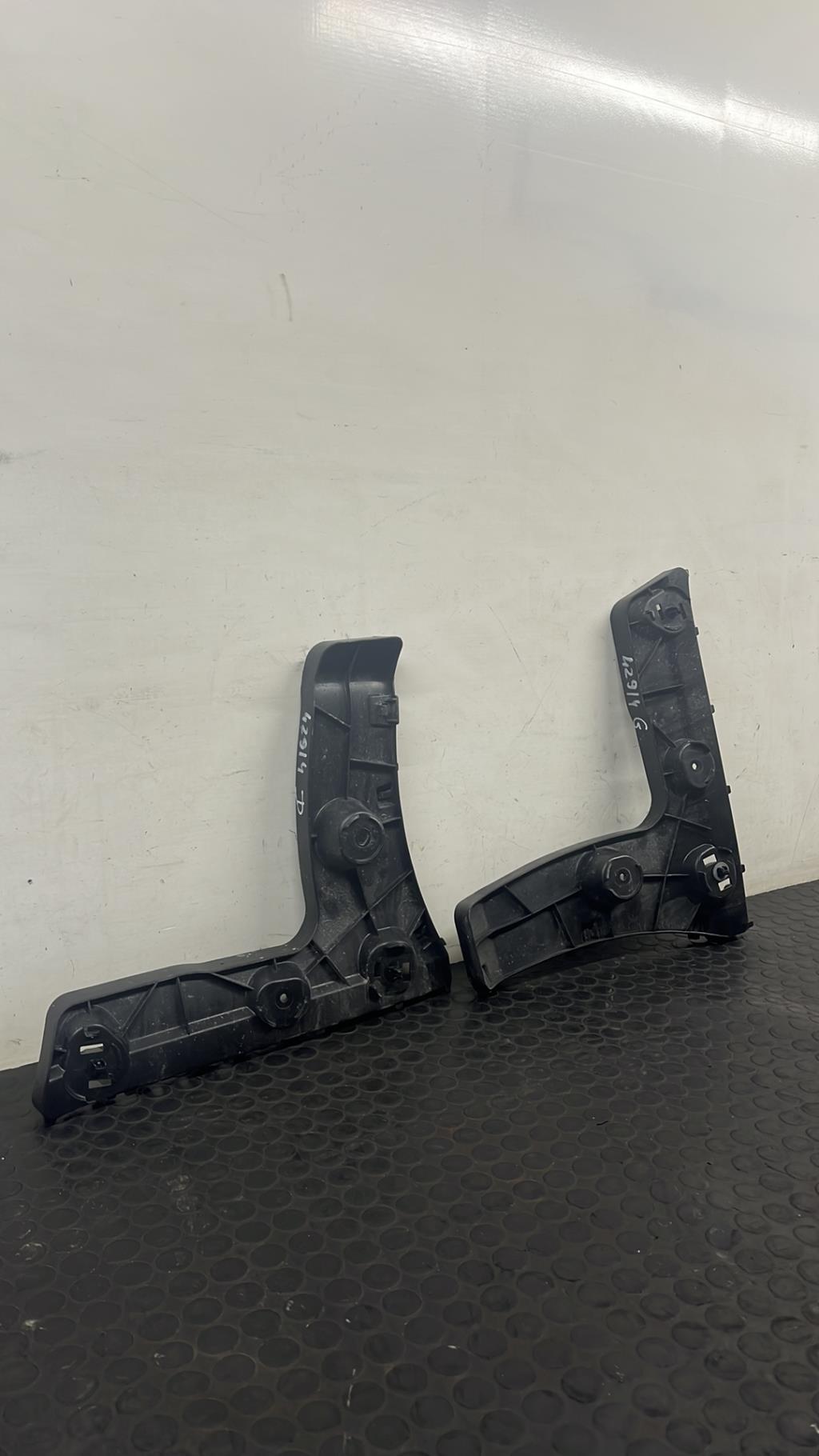 Support de pare chocs arriere AUDI A6 4 AVANT RS6 PHASE 2 BREAK Essence - 1