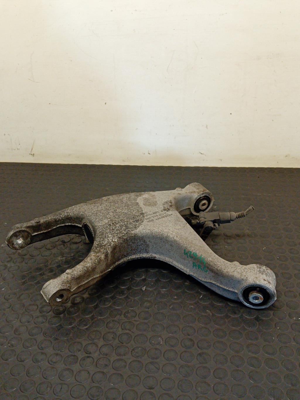 Triangle superieur arriere gauche AUDI A6 4 AVANT RS6 PHASE 2 BREAK Essence - 1