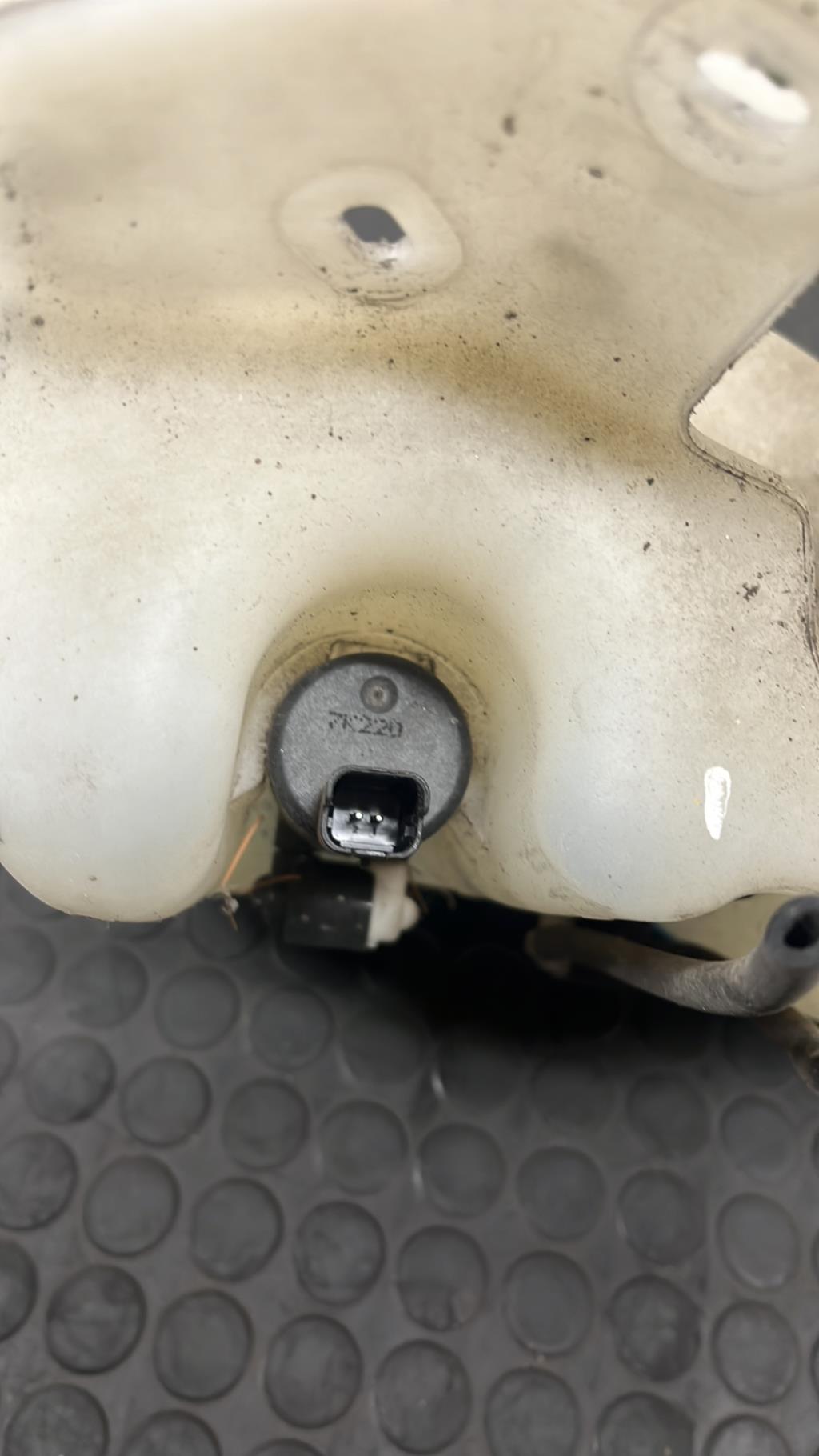 Vase de lave glace RENAULT LAGUNA 3  - 1