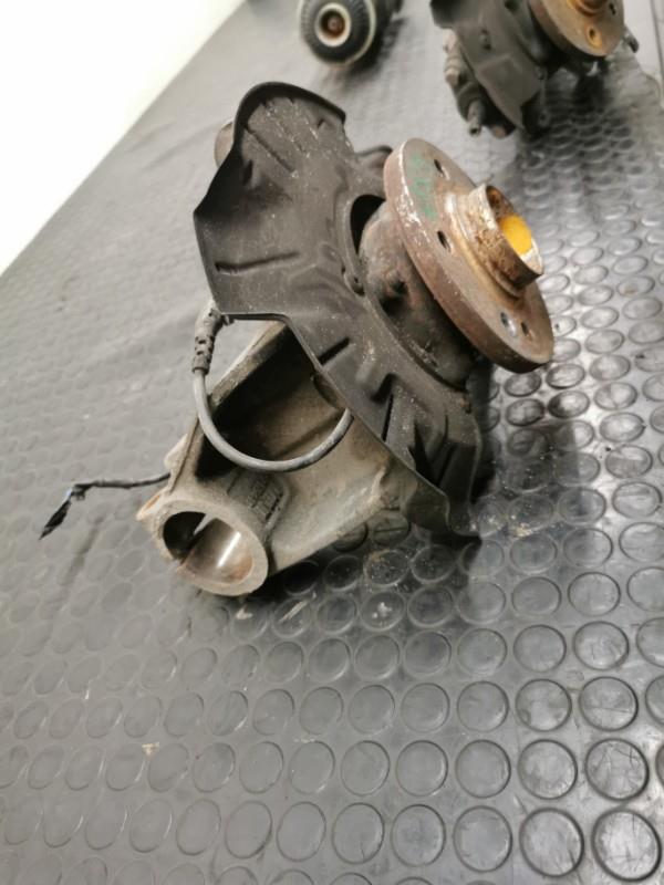 Moyeu avant gauche MINI MINI 1 R50/R53  - 1