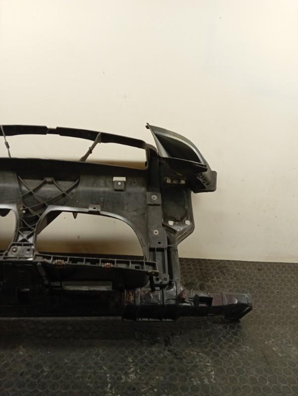 Face avant BMW SERIE 1 E81 Diesel - 1