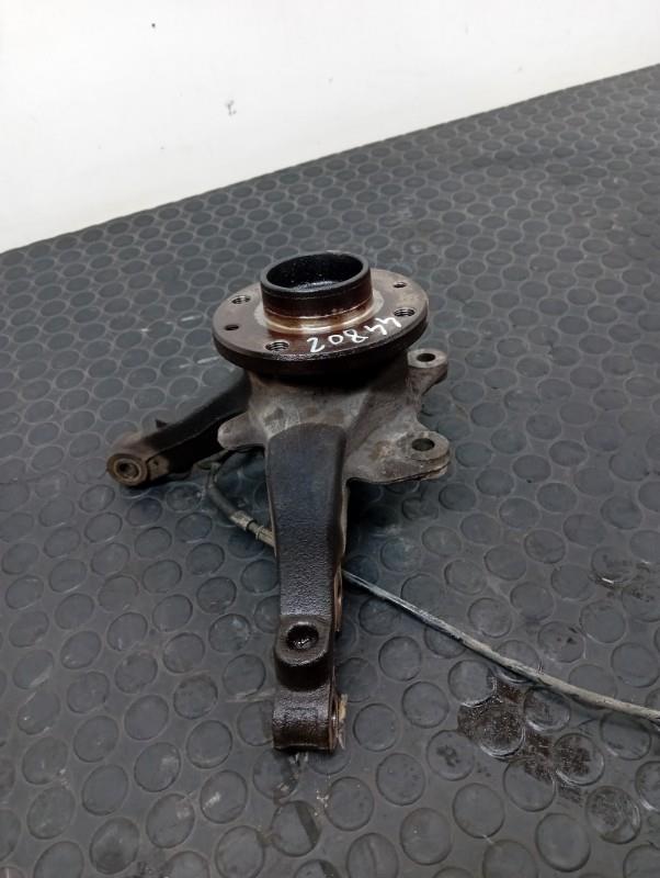 Moyeu avant gauche RENAULT KANGOO 2 PHASE 1  - 1