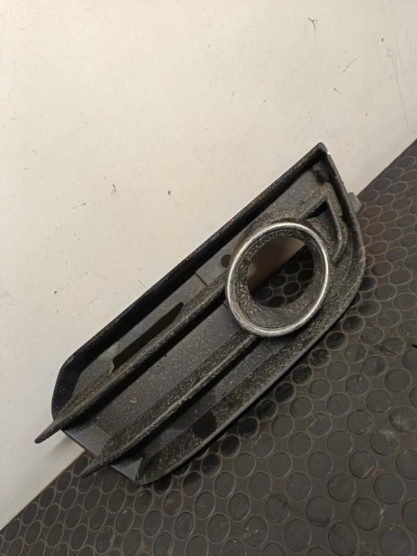 Enjoliveur anti brouillard AUDI A1 1  - 1