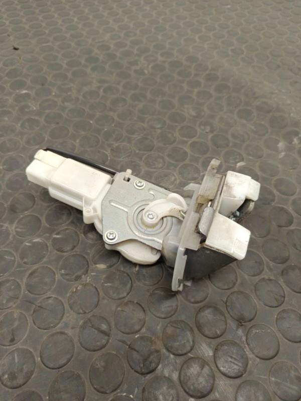 Serrure de coffre SUZUKI SWIFT 3  - 1