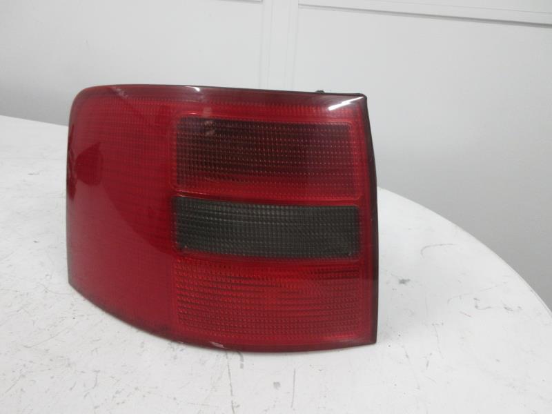 Fanale posteriore principale sinistro (luci) AUDI A6 2 AVANT PHASE 1 BREAK Diésel - 1