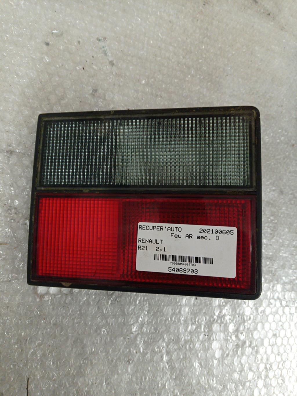 Feu arriere secondaire droit (feux) RENAULT R21 Diesel - 1