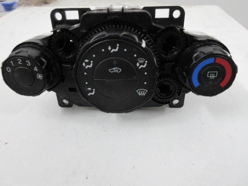 Commande chauffage FORD FIESTA 6 PHASE 1 Diesel - 1