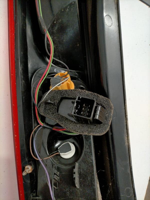 Feu factice arriere droit FORD FIESTA 5 PHASE 2 Essence - 1