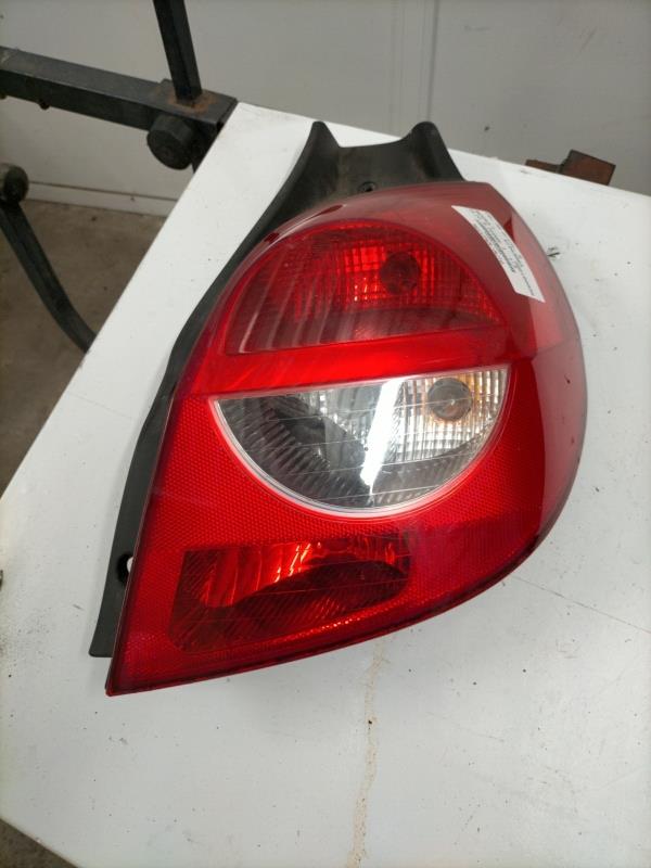 Fanale posteriore principale destro (luci) RENAULT CLIO 3 PHASE 1 Diésel - 1