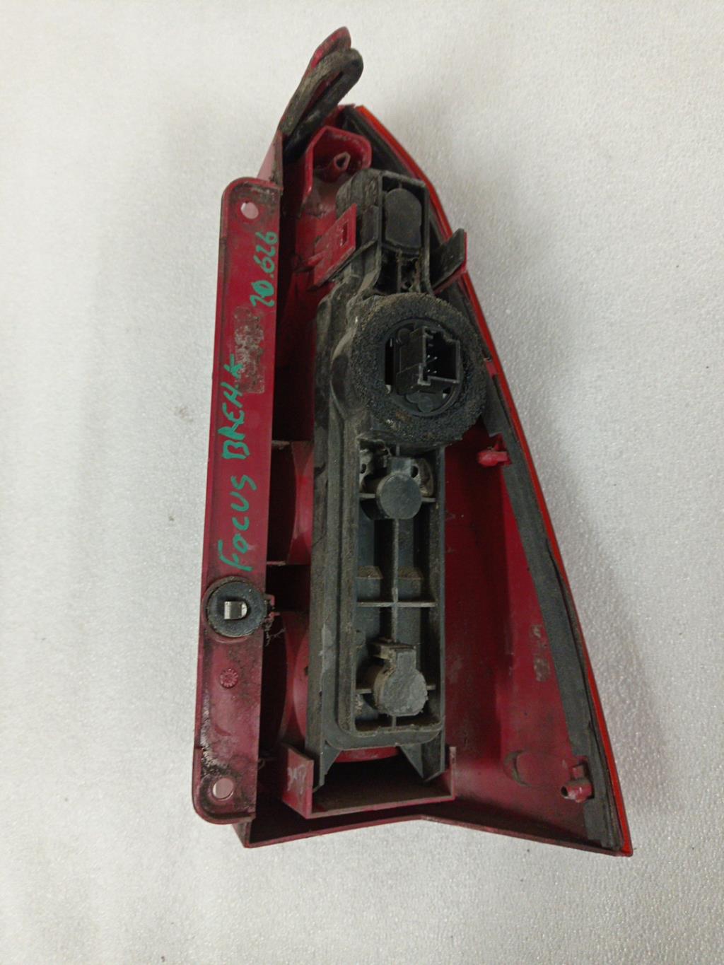 Fanale posteriore principale sinistro (luci) FORD FOCUS 1 BREAK Gasolina - 1