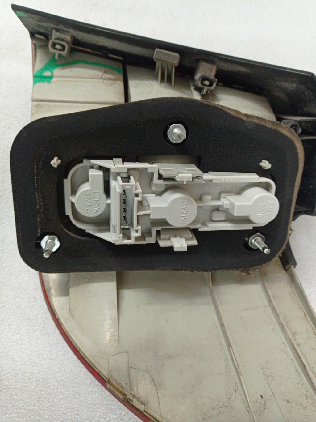 Fanale posteriore principale sinistro (luci) MERCEDES CLASSE B 245 PHASE 2 Diésel - 1