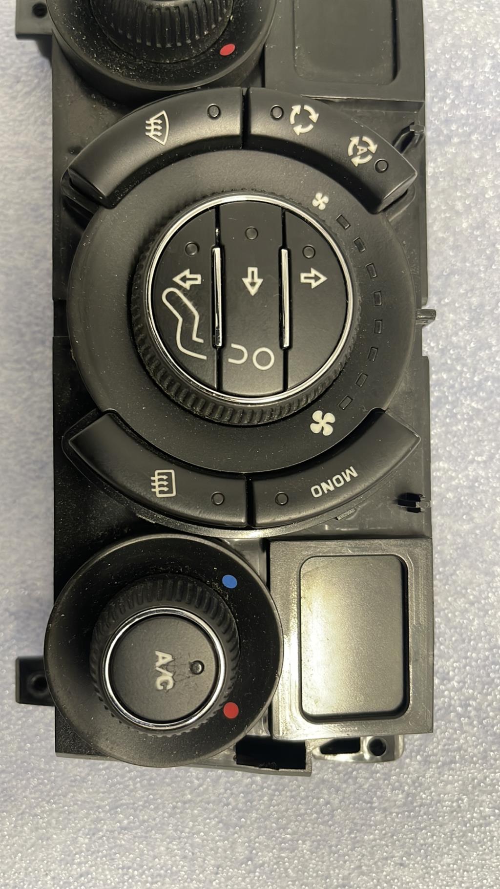 Commande chauffage PEUGEOT 3008 1 PHASE 1 Diesel - 1
