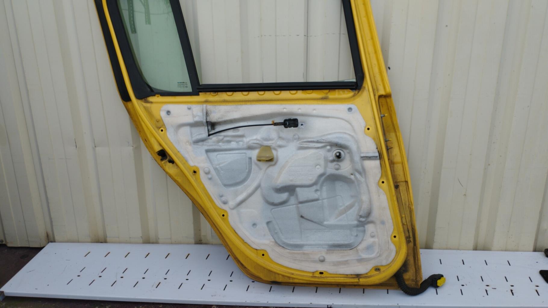 Puerta trasera izquierda RENAULT MODUS PHASE 1 Diésel - 1