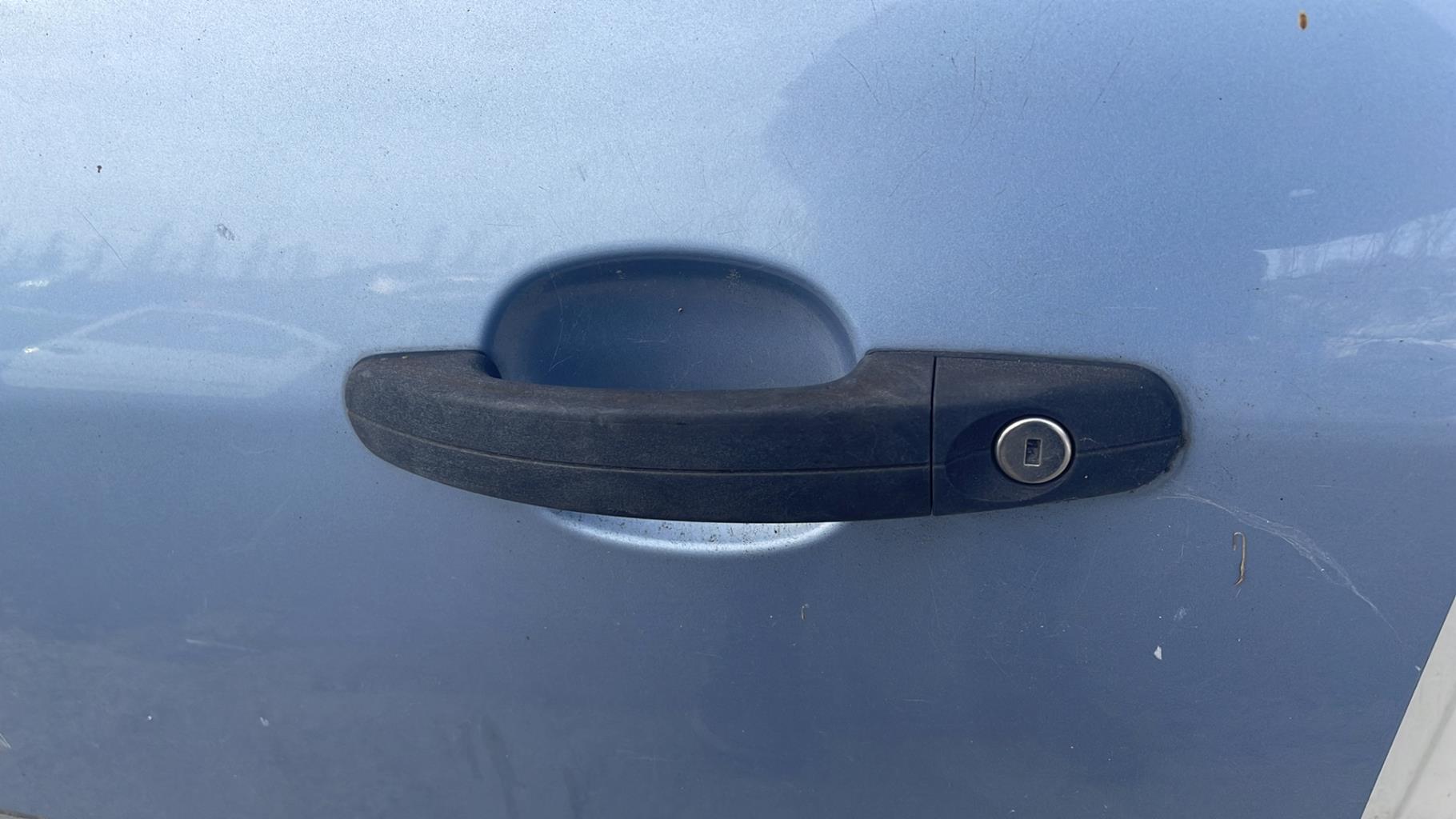 Porte avant gauche FORD FOCUS 2 PHASE 1 Diesel - 1