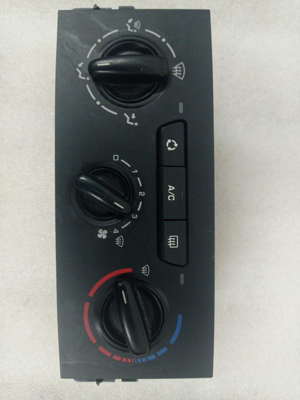 Commande chauffage PEUGEOT 207 PHASE 1 BREAK Diesel - 1