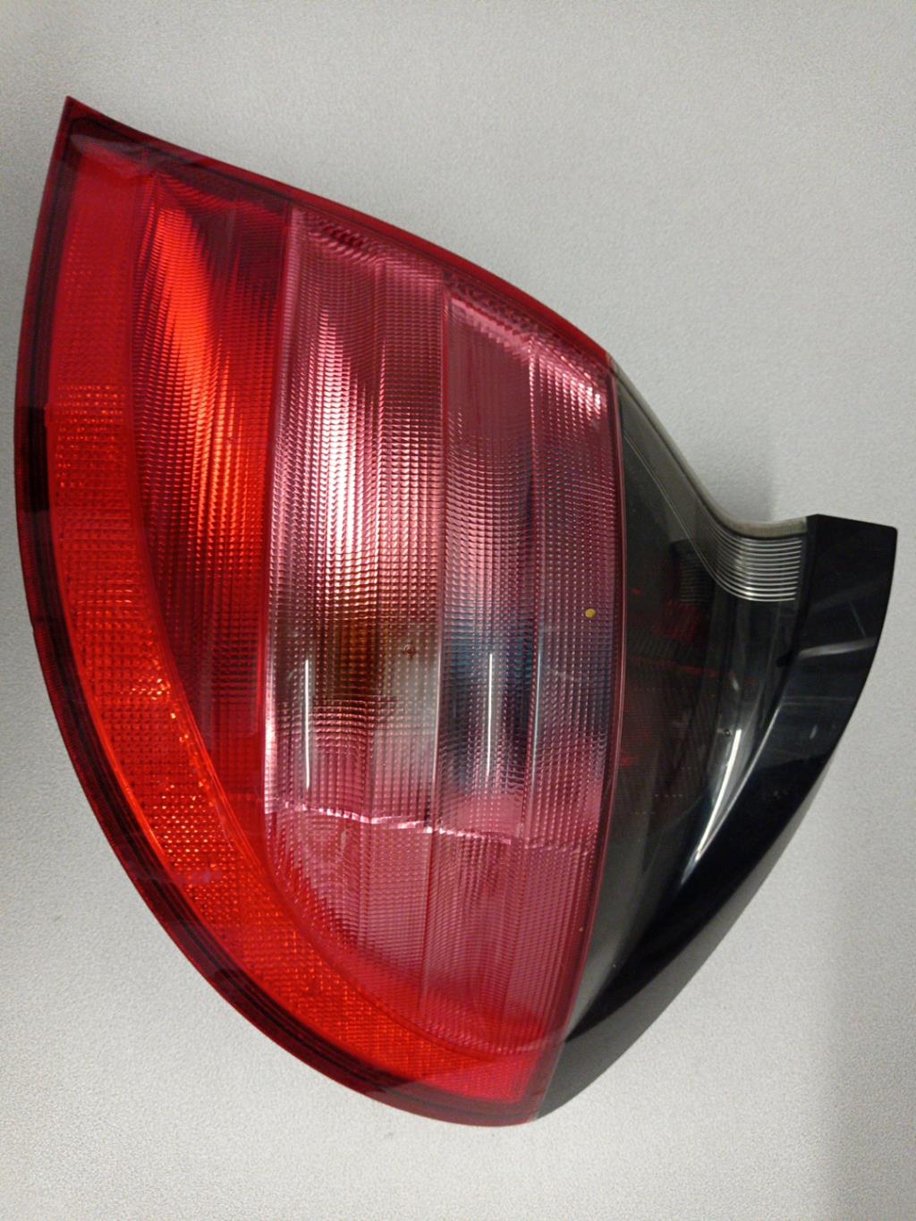 Fanale posteriore principale destro (luci) MERCEDES CLASSE C 203 COUPE SPORT PHASE 1 Gasolina - 1