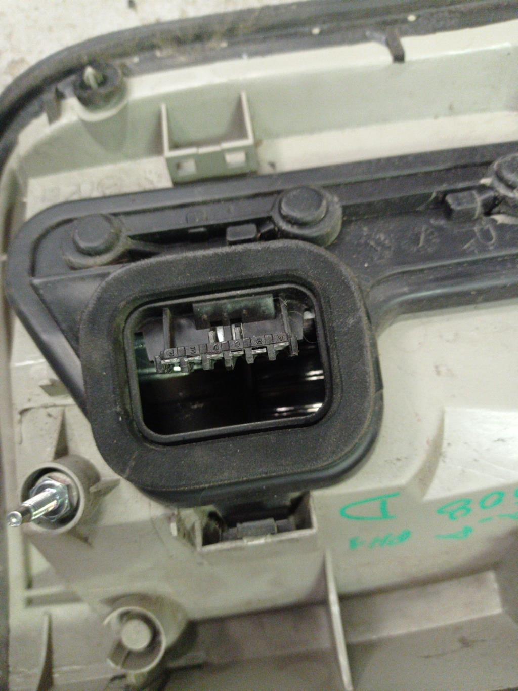 Fanale posteriore principale destro (luci) OPEL ZAFIRA A PHASE 1 Gasolina - 1