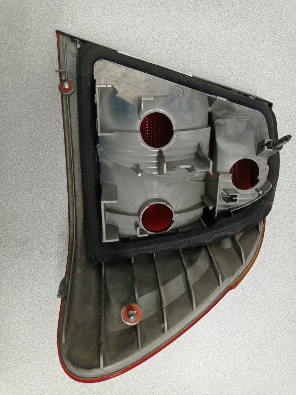 Fanale posteriore principale sinistro (luci) BMW SERIE 3 E46 PHASE 1 Diésel - 1