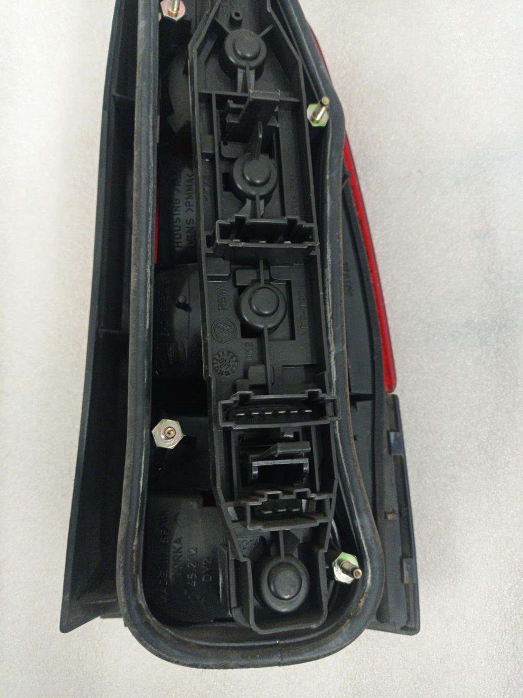 Fanale posteriore principale sinistro (luci) SEAT CORDOBA 1 VARIO PHASE 2 BREAK Diésel - 1