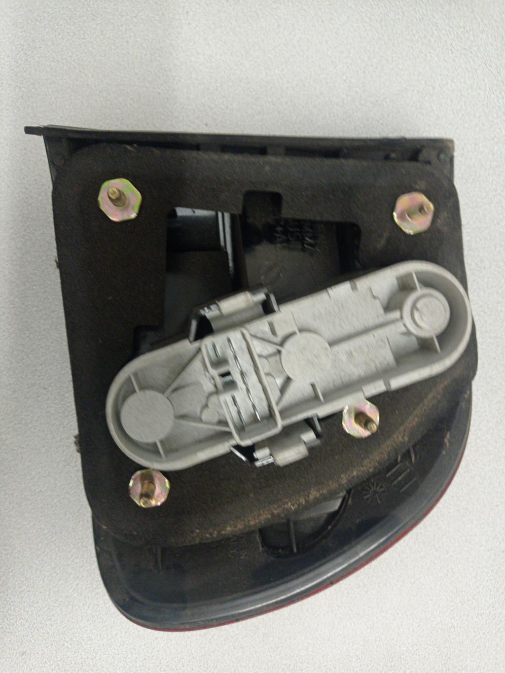 Fanale posteriore principale sinistro (luci) VOLVO V 40 1 PHASE 2 BREAK Diésel - 1