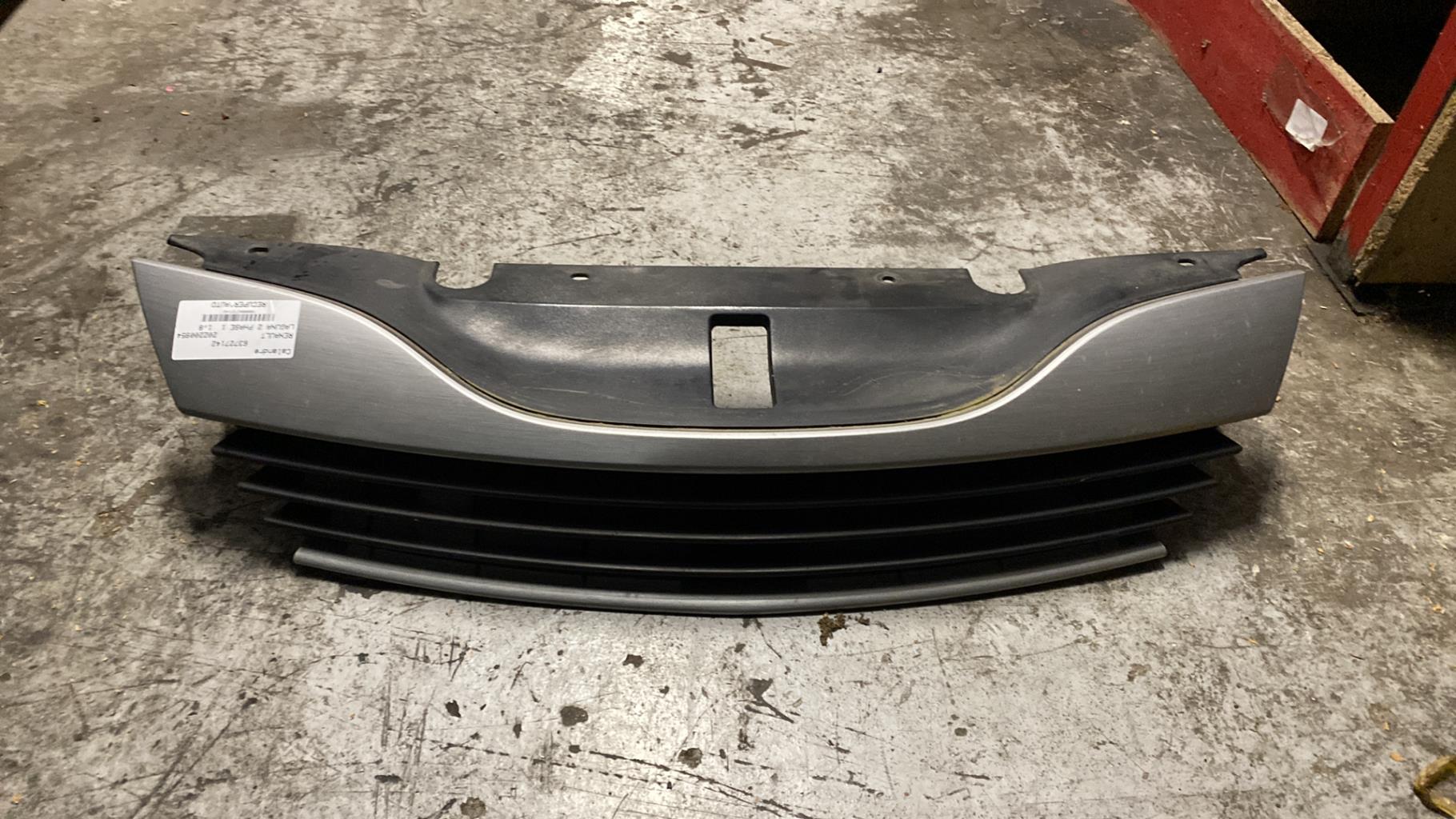 Calandre RENAULT LAGUNA 2 PHASE 1 Essence - 1