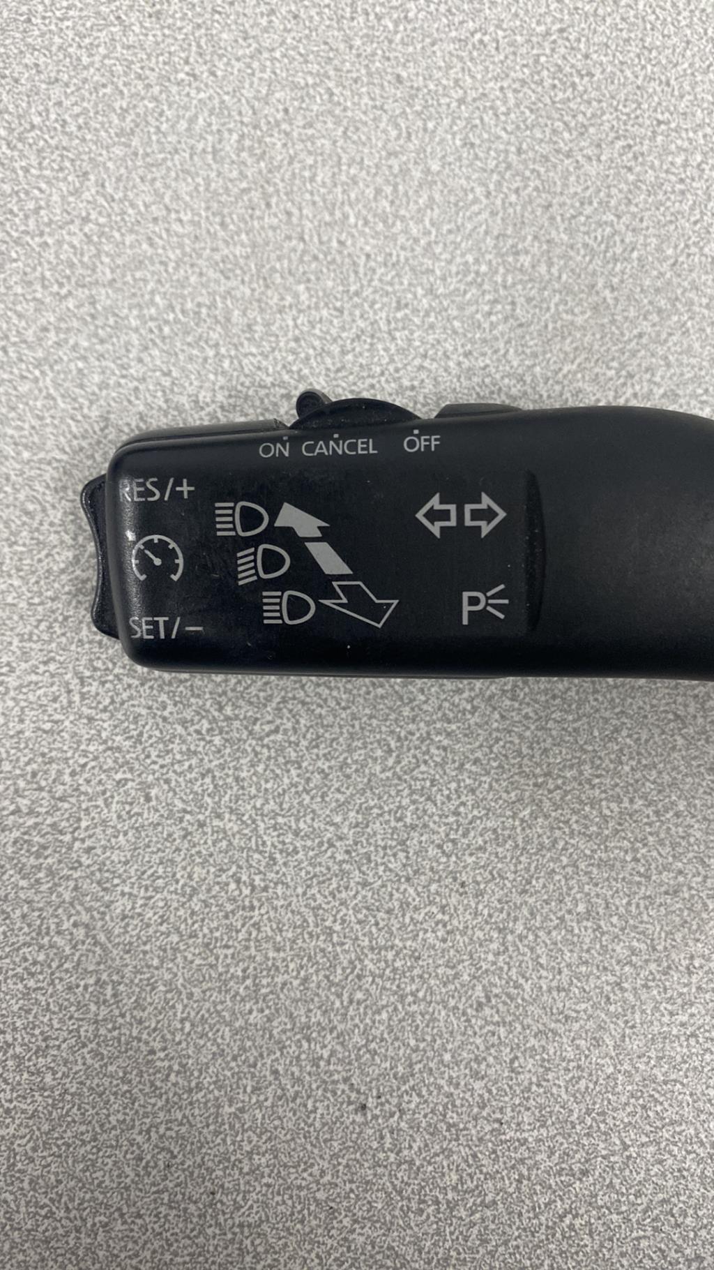 Commodo phare SEAT LEON 2 PHASE 2 Essence - 1