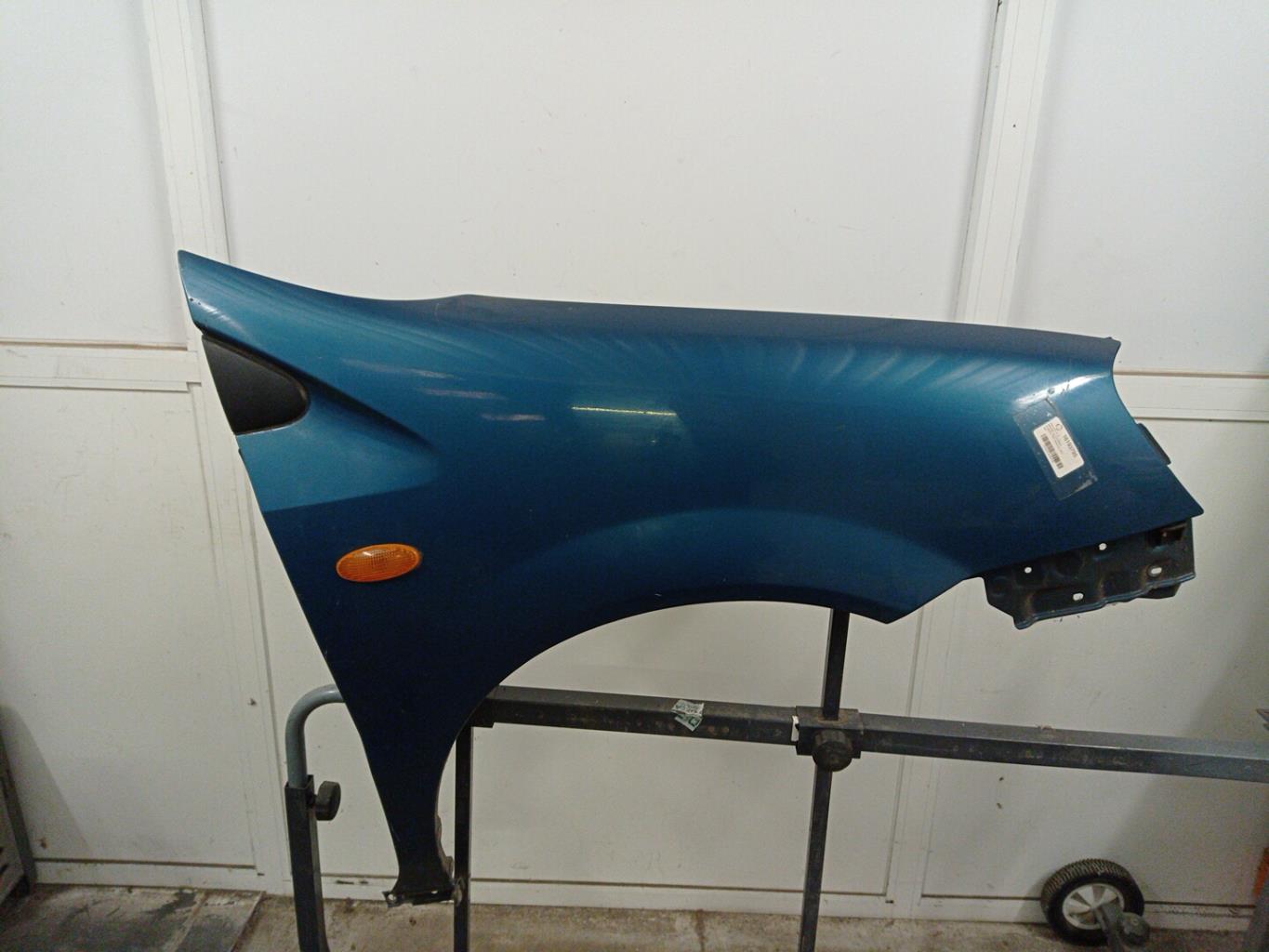 Parafango anteriore destro NISSAN ALMERA TINO PHASE 1 Gasolina - 1