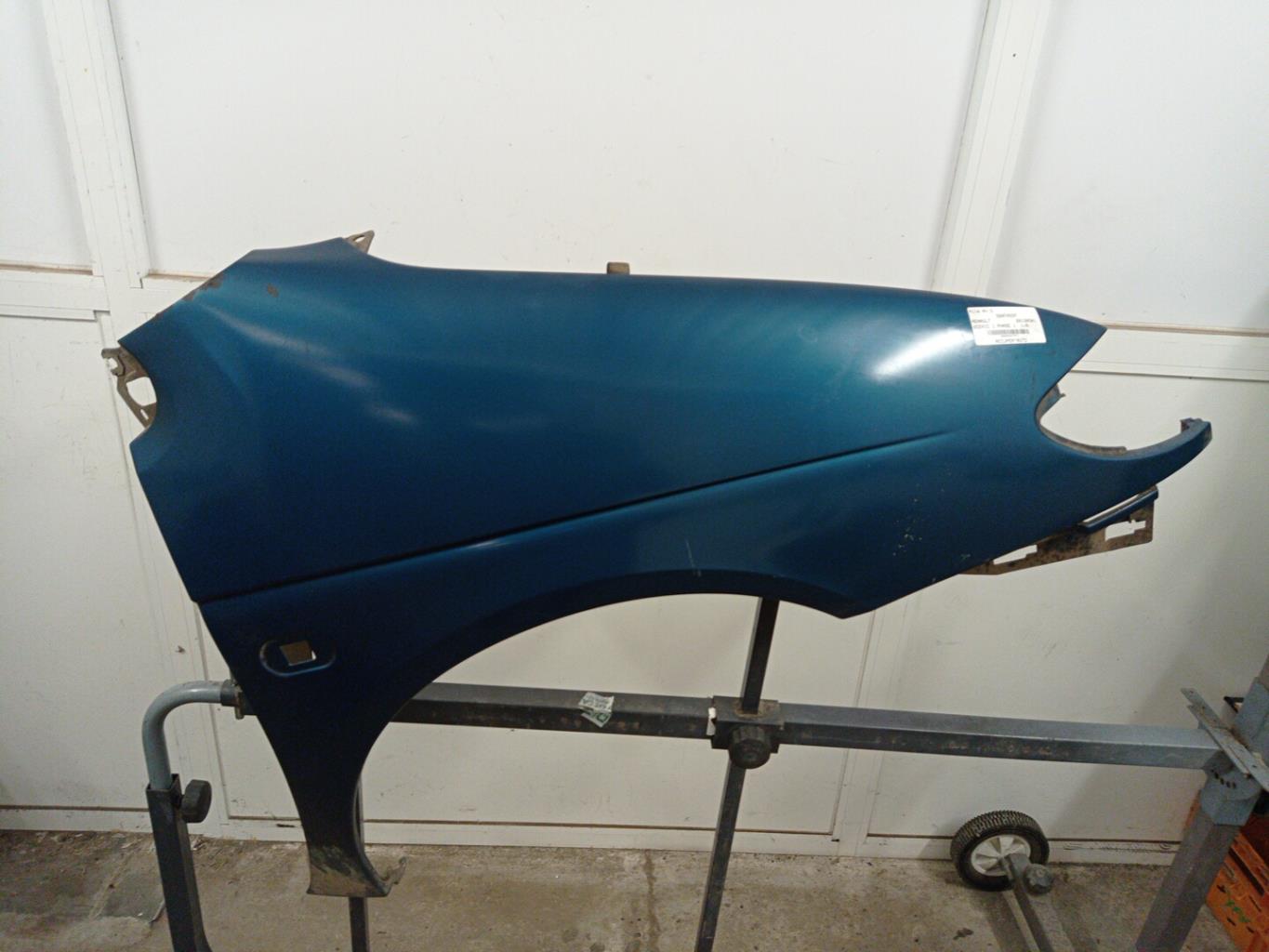 Parafango anteriore destro RENAULT SCENIC 1 PHASE 1 Gasolina - 1
