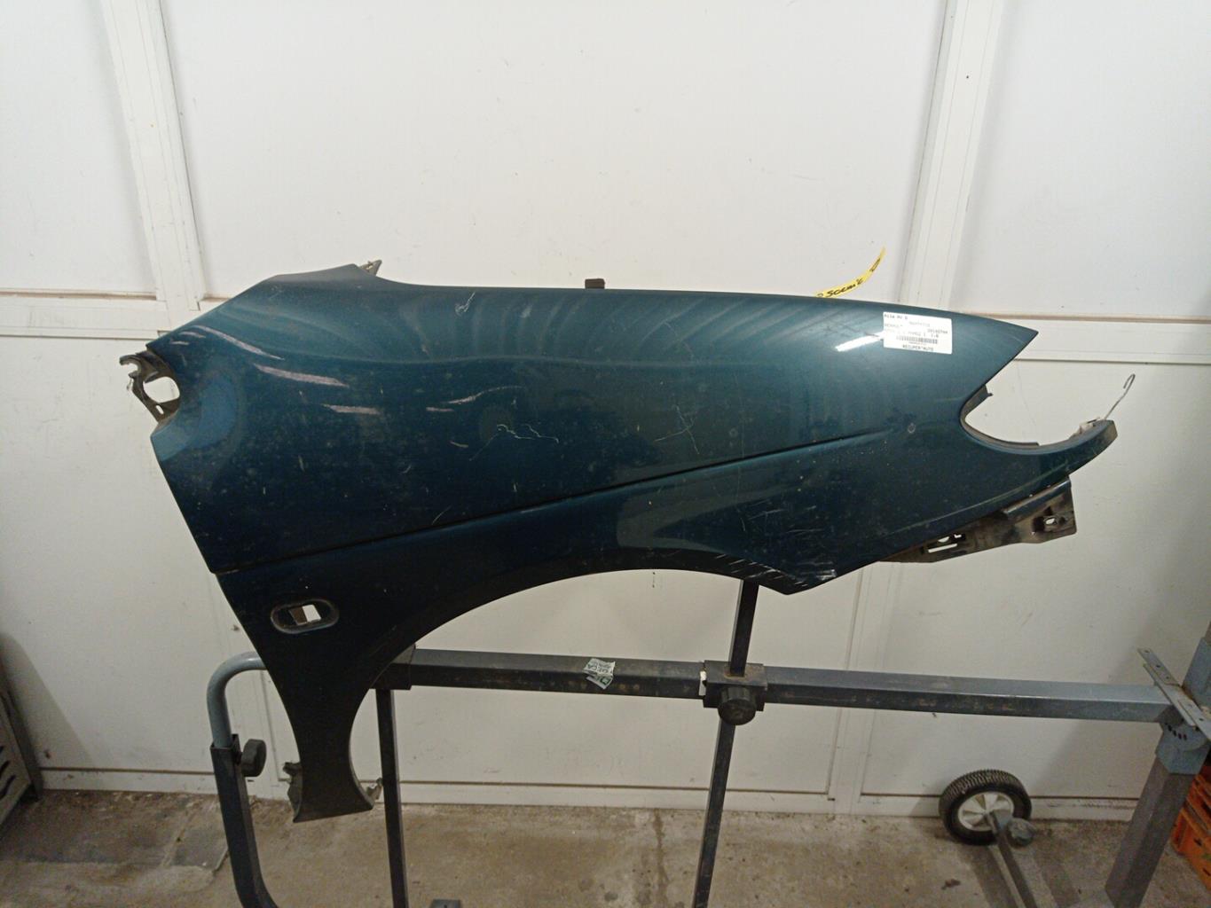Parafango anteriore destro RENAULT SCENIC 1 PHASE 1 Gasolina - 1
