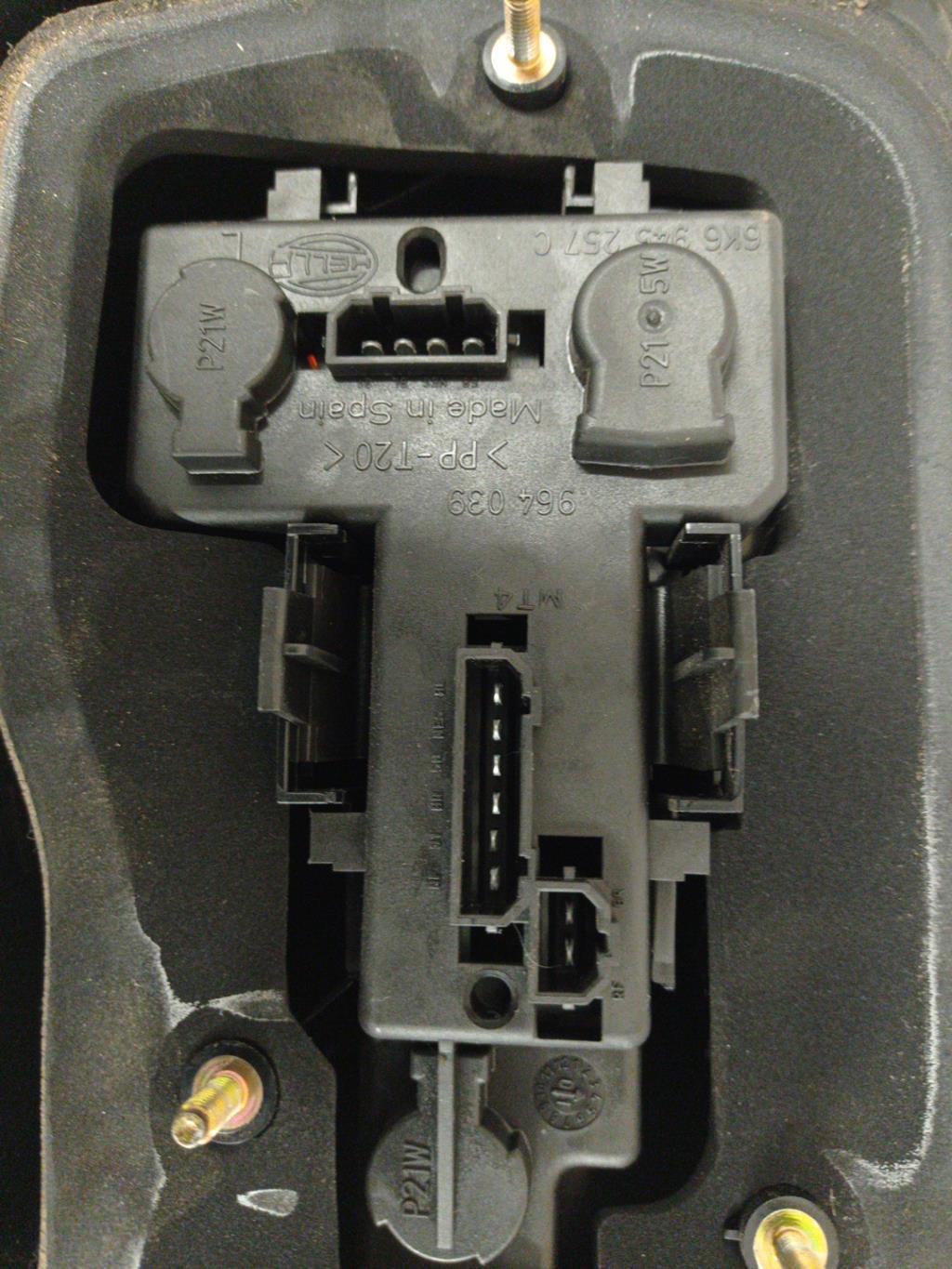 Fanale posteriore principale sinistro (luci) SEAT IBIZA 2 PHASE 3 Gasolina - 1