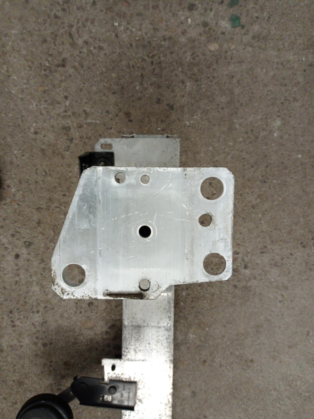 Traversa rinforzo paraurti anteriore RENAULT MEGANE 3 PHASE 1 BREAK Diésel - 1