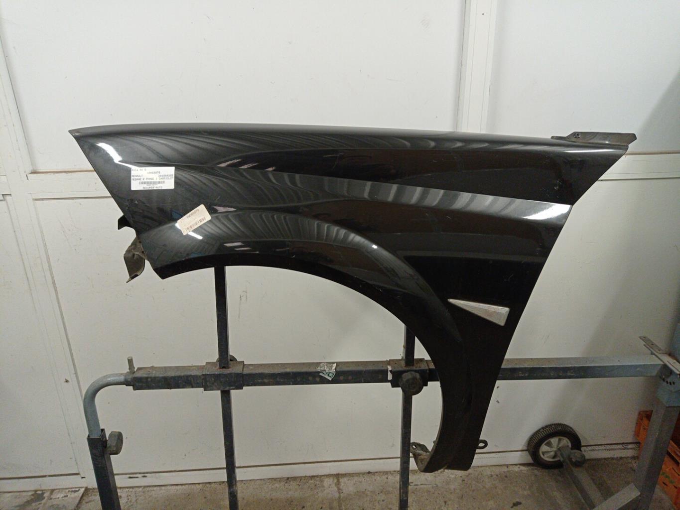 Parafango anteriore destro RENAULT MEGANE 2 PHASE 1 CABRIOLET Diésel - 1