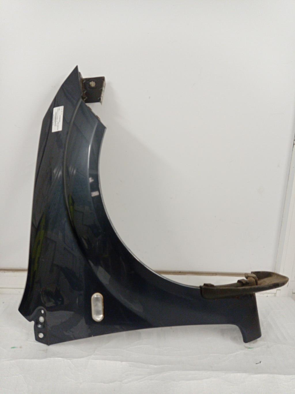 Parafango anteriore destro FORD FIESTA 5 PHASE 2 Diésel - 1
