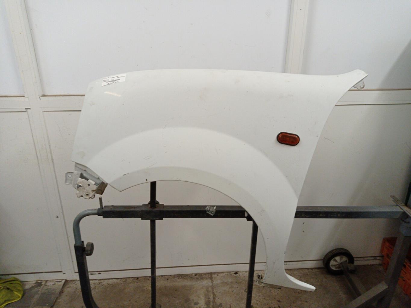 Parafango anteriore sinistro RENAULT KANGOO 1 Diésel - 1