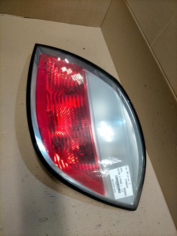 Fanale posteriore principale destro (luci) OPEL ASTRA H PHASE 1 Diésel - 1