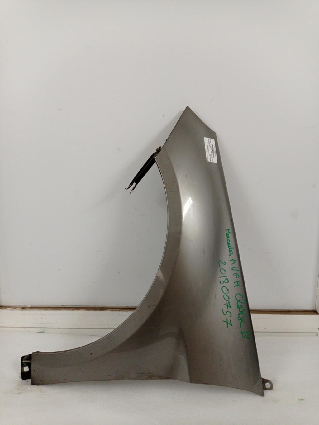 Parafango anteriore sinistro MERCEDES CLASSE B 245 PHASE 1 Diésel - 1