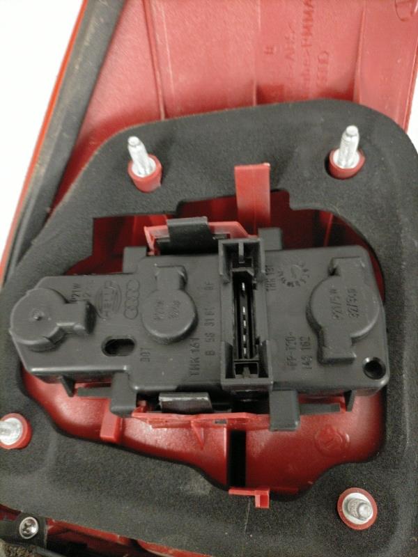 Fanale posteriore principale sinistro (luci) AUDI A6 2 PHASE 1 Diésel - 1