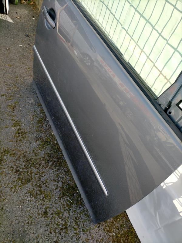 Portiera anteriore destra VOLKSWAGEN GOLF 5 Diésel - 1