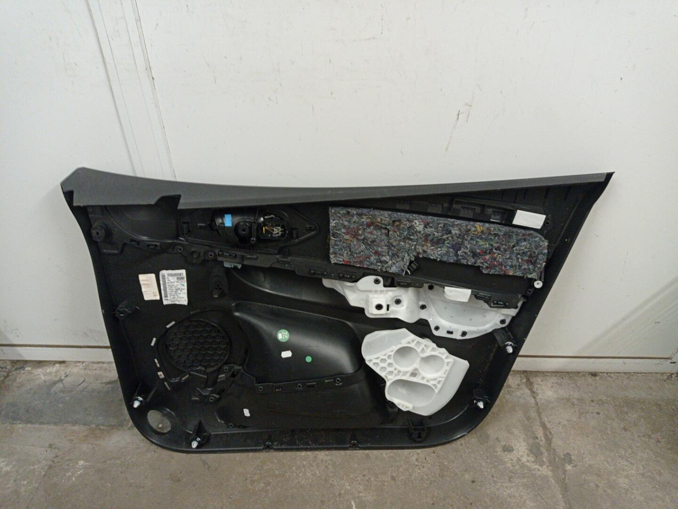 Pannello portiera anteriore sinistro RENAULT CLIO 4 PHASE 2 Diésel - 1