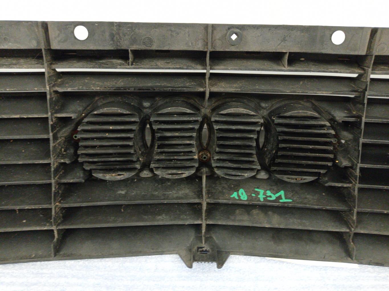 Calandre AUDI 100 2 PHASE 1  - 1