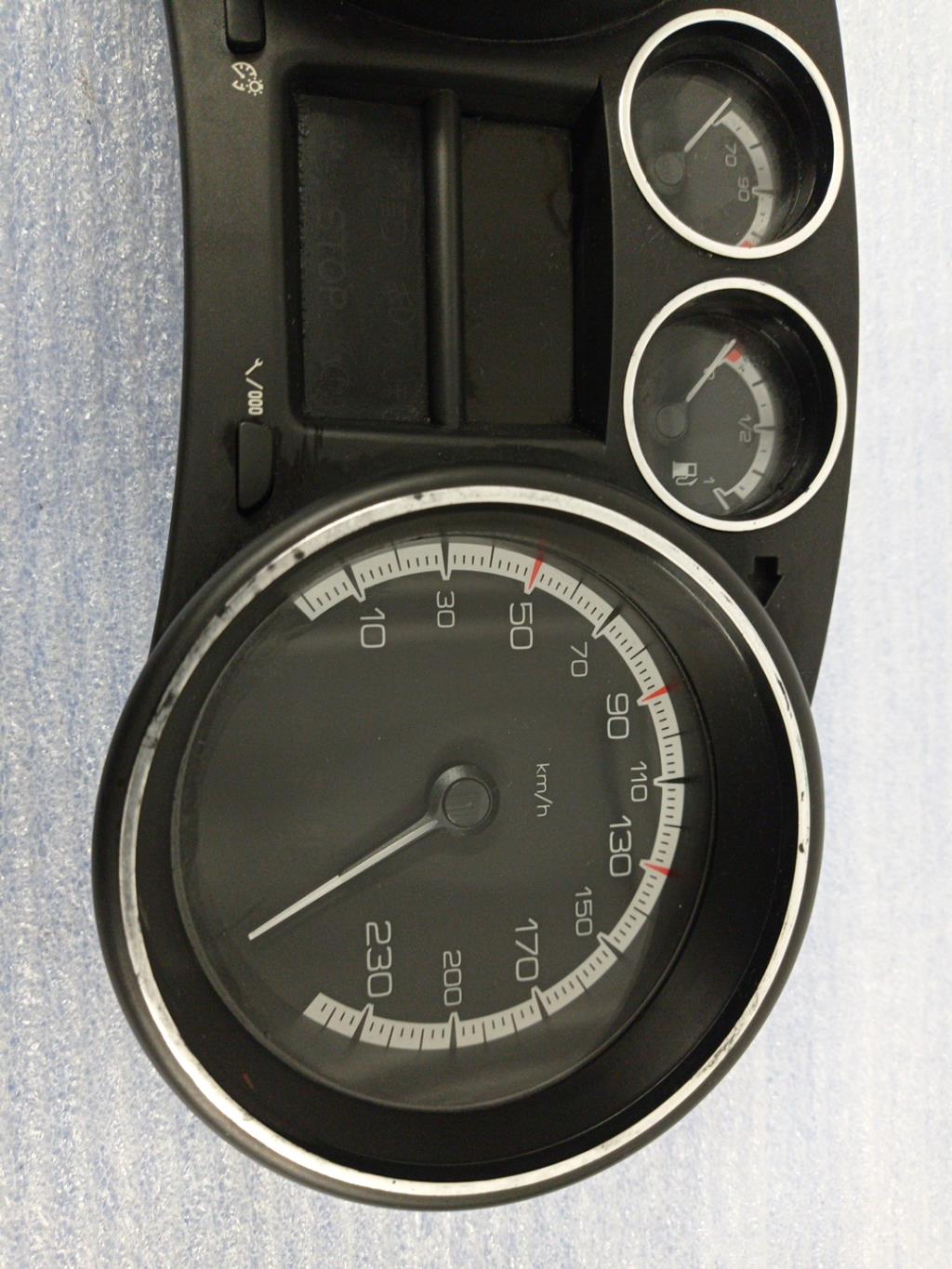 Compteur PEUGEOT 308 1 PHASE 1 Diesel - 1